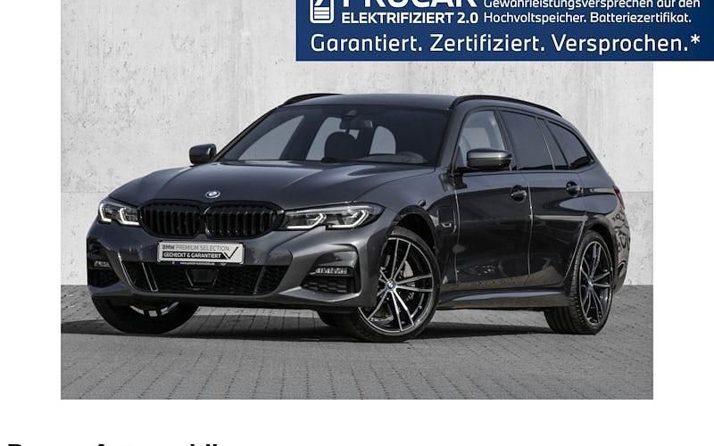 Grau Gebraucht 2022 BMW 330e M Sport Kombi | 31.790 € (Fairer Preis) - Bild 1/4