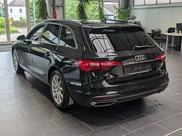 Gebraucht Audi A4 204 PS (150 kW) 2022 Schwarz Kombi
