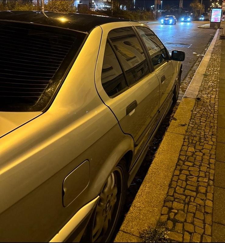 Second-hand BMW 323 170 CP (125 kW) 1997 Gri Berlinǎ