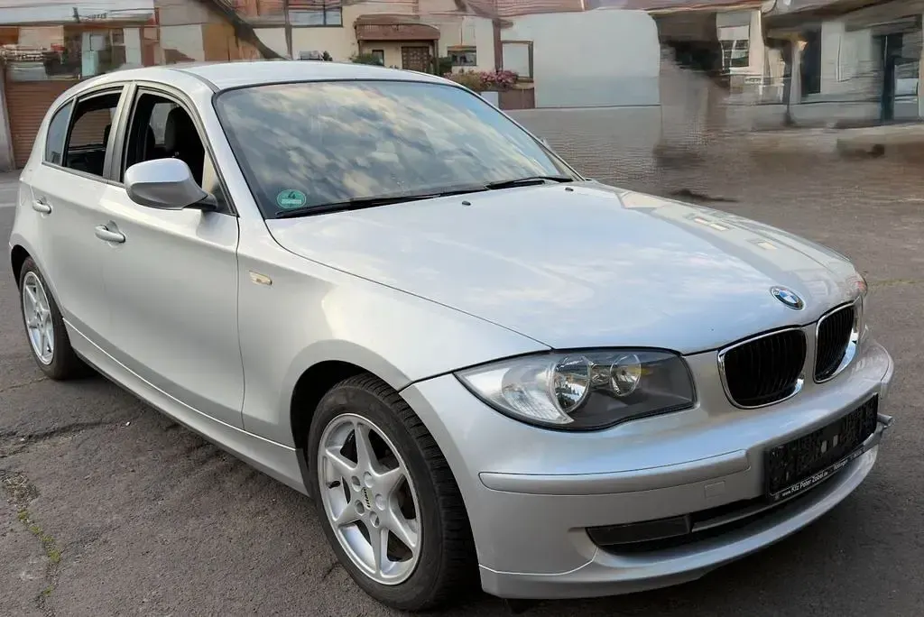 Gebraucht BMW 116 122 PS (89 kW) 2011 Silber Kleinwagen