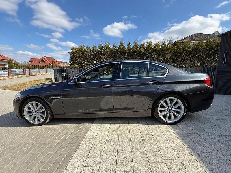 Gebraucht BMW 550 Performance 408 PS (300 kW) 2010 Grau Limousine