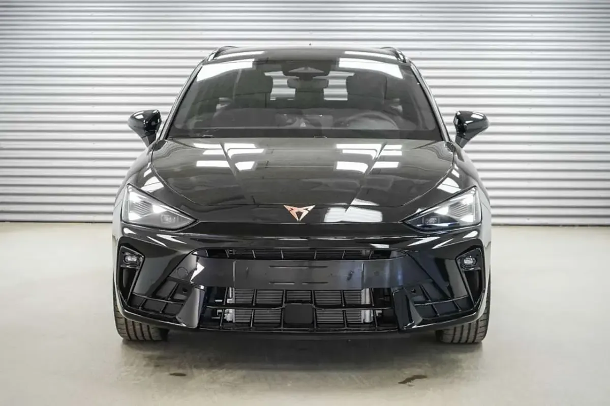 Uusi Cupra Leon 204 HP (150 kW) 2026 Musta Farmari