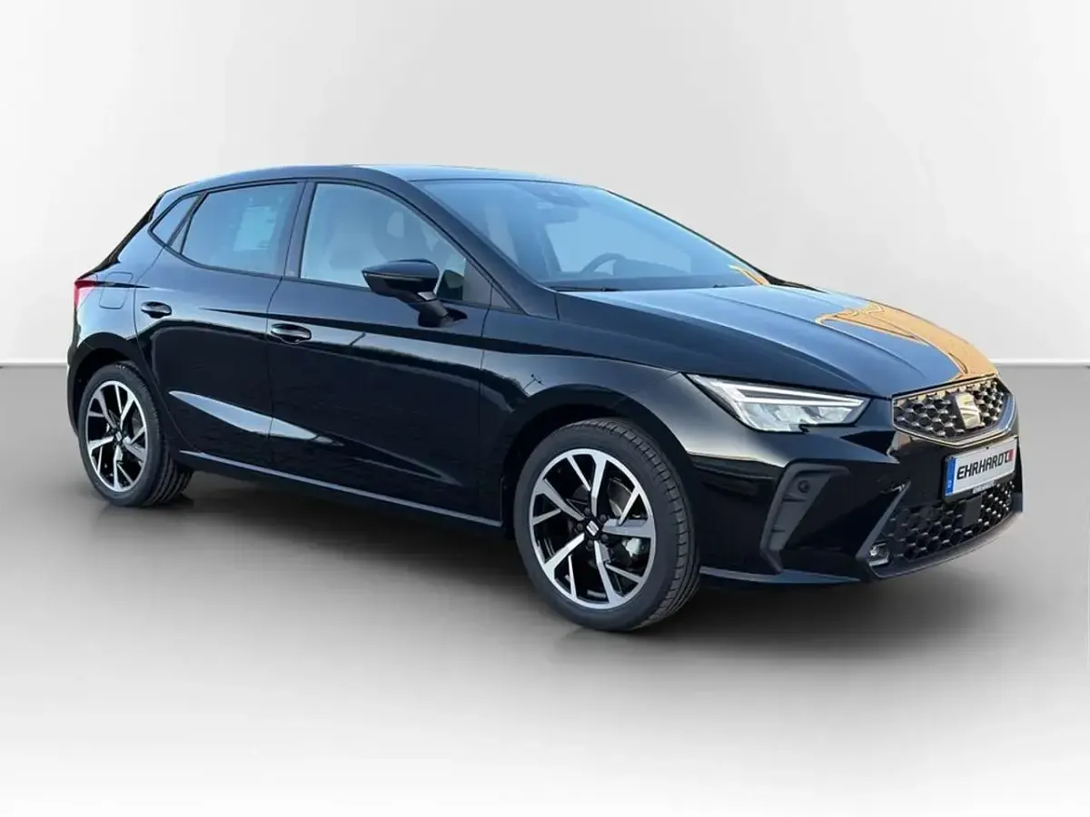 Neu Seat Ibiza FR 116 PS (85 kW) 2026 Midnight schwarz metallic Kleinwagen