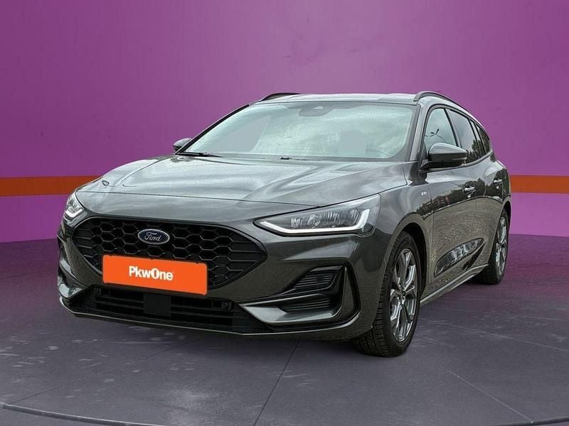 Grau Gebraucht 2024 Ford Focus ST-Line Kombi | 23.960 € (Guter Preis) - Bild 1/4