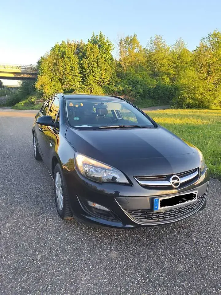 Gebraucht Opel Astra Edition 110 PS (80 kW) 2016 Kombi
