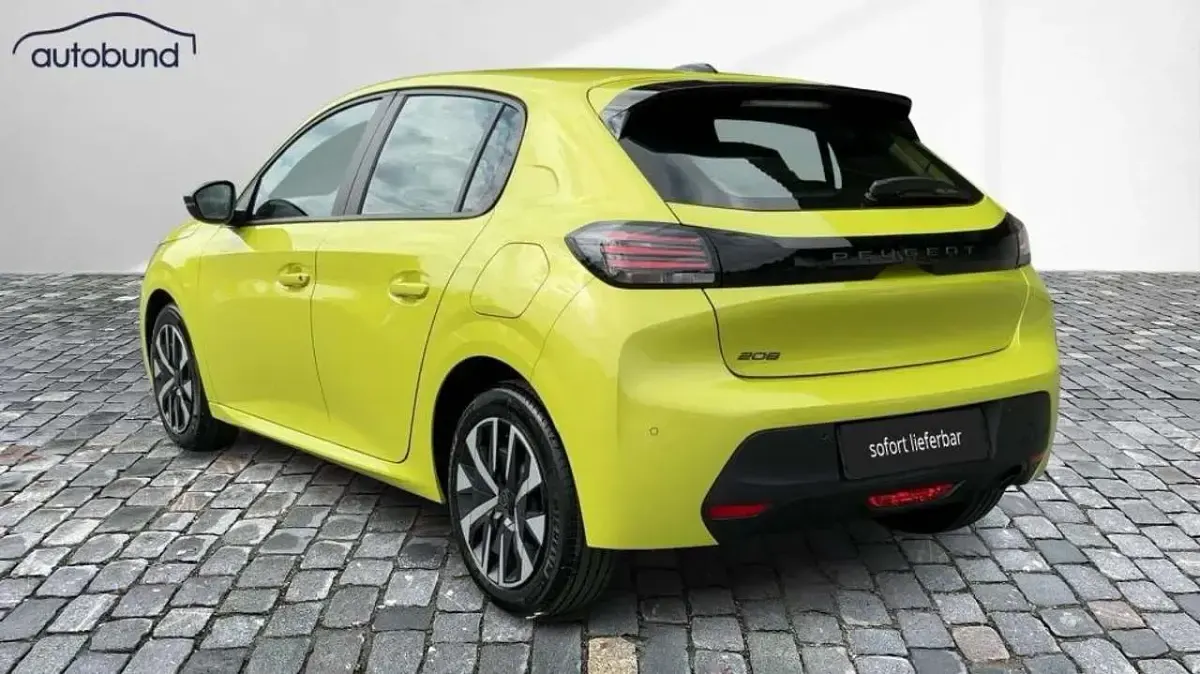 Neu Peugeot 208 Style 101 PS (74 kW) 2026 Gelb Kleinwagen