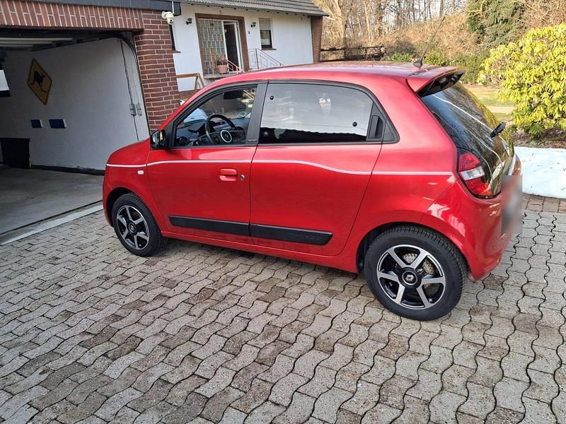Gebraucht Renault Twingo LIMITED 69 PS (50 kW) 2017 Rot Kleinwagen