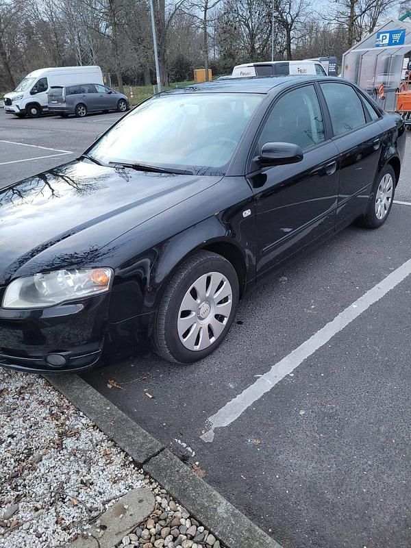 Gebraucht Audi A4 140 PS (102 kW) 2007 Schwarz Limousine
