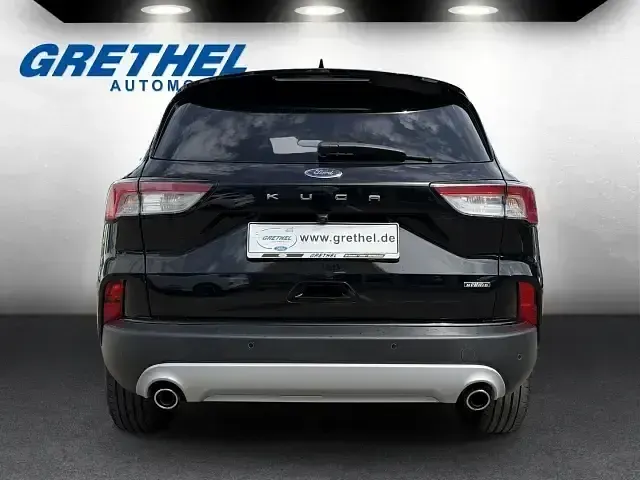 Gebraucht Ford Kuga Titanium 225 PS (165 kW) 2022 Schwarz SUV