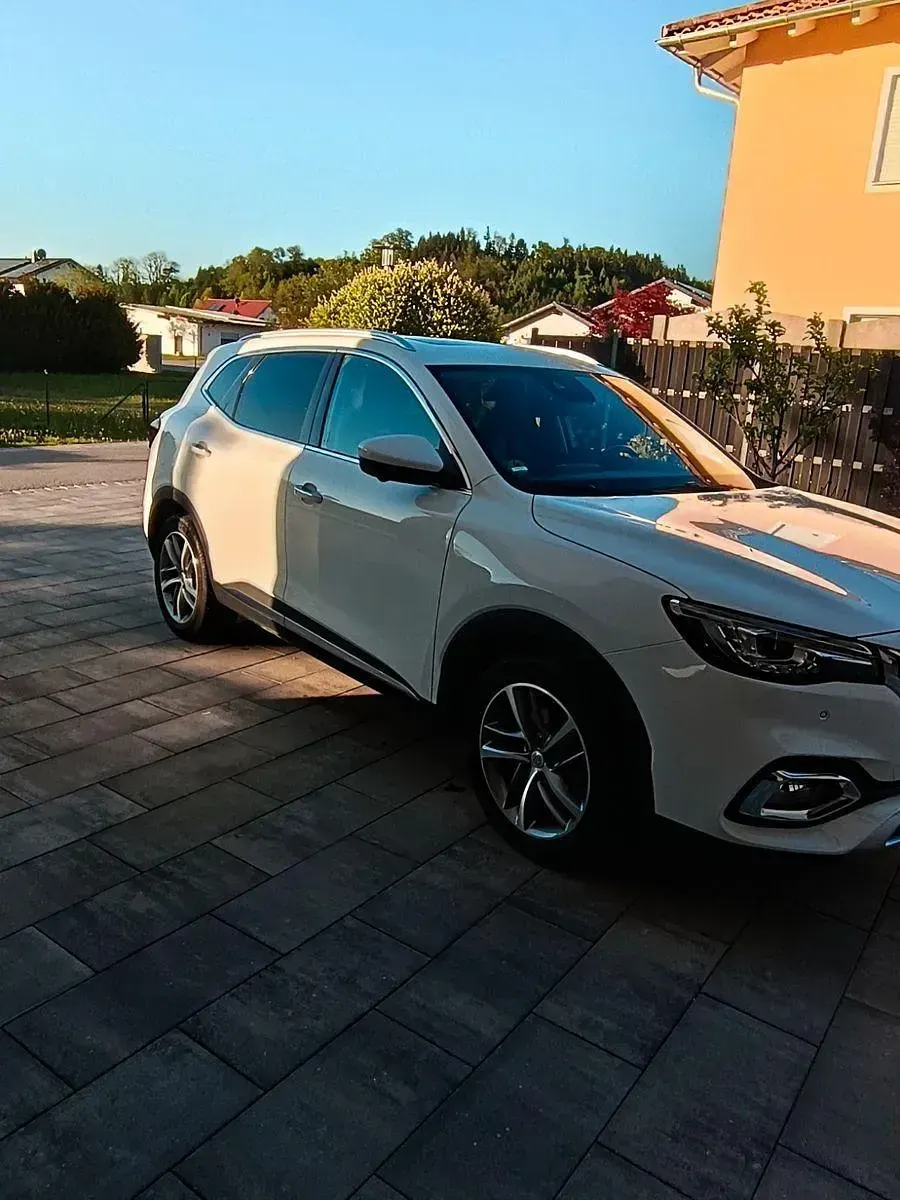 Gebraucht MG EHS Luxury 258 PS (189 kW) 2022 Weiß SUV