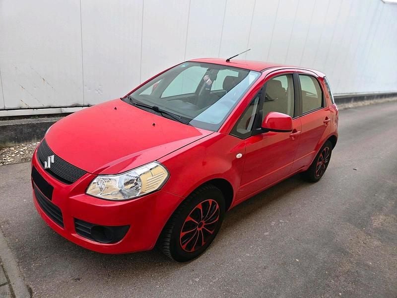 Gebraucht Suzuki SX4 99 PS (72 kW) 2006 Rot Limousine