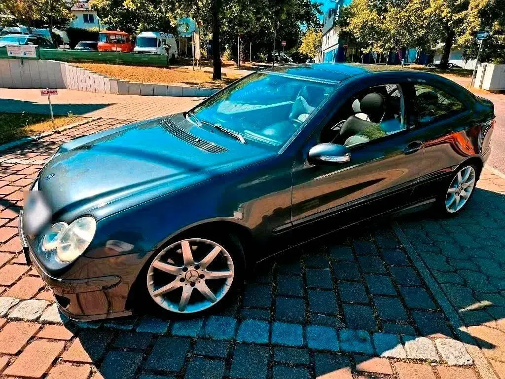 Gebraucht Mercedes C200 180 PS (132 kW) 2005 Grau Coupé