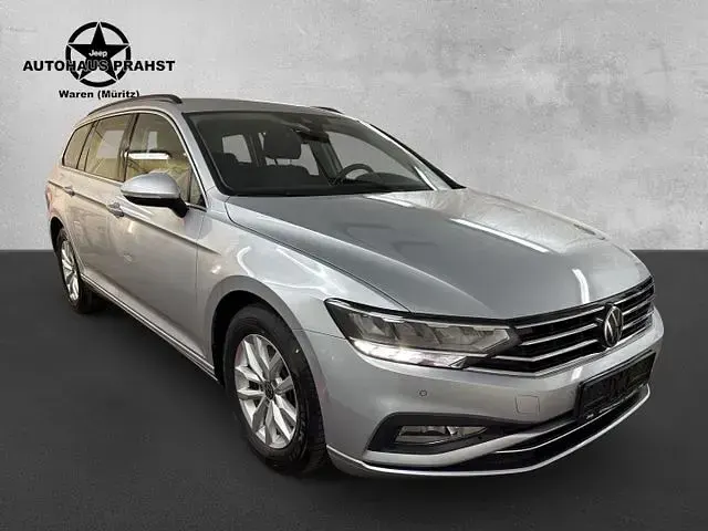 Gebraucht VW Passat Business 150 PS (110 kW) 2023 Kombi