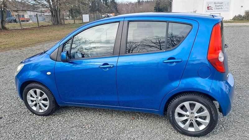 Gebraucht Opel Agila 94 PS (69 kW) 2013 Blau Kleinwagen