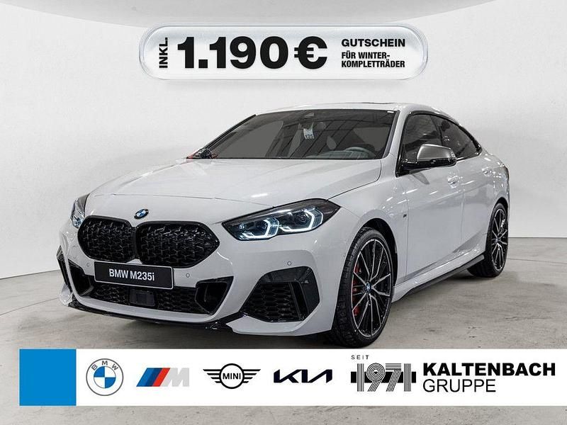 Weiß Gebraucht 2024 BMW M235 Performance Limousine | 49.090 € (Fairer Preis) - Bild 1/3