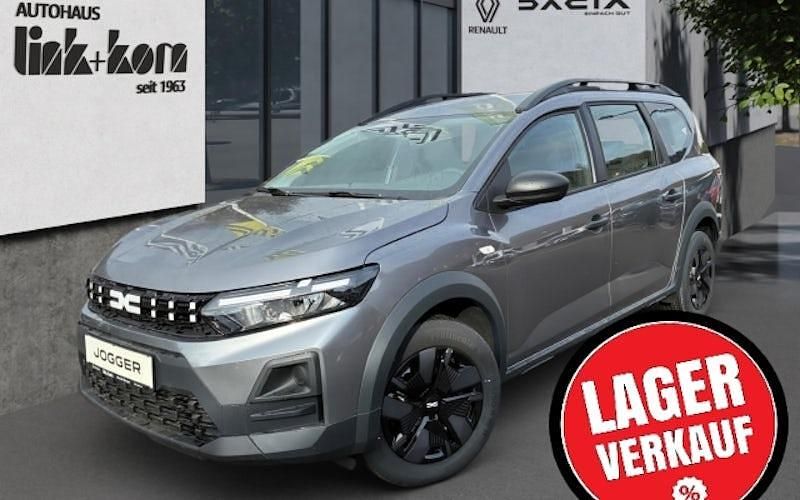 Neu Dacia Jogger Essentiel 110 PS (80 kW) 2026 Grau Van / Kleinbus