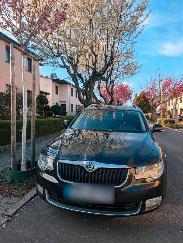 Second-hand Skoda Superb 170 CP (125 kW) 2012 Negru Break