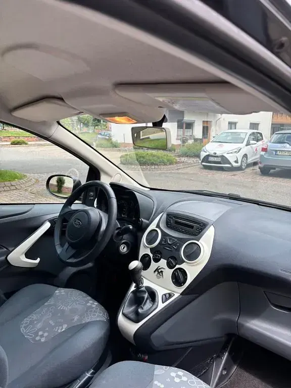 Gebraucht Ford Ka Trend 69 PS (50 kW) 2011 Schwarz Kleinwagen