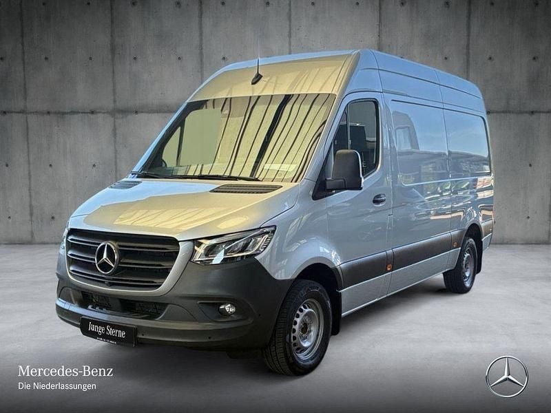 Second-hand Mercedes Sprinter 190 CP (139 kW) 2023 Argintiu Van