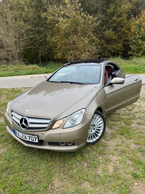 Beige Gebraucht 2009 Mercedes E350 Coupé | 7.300 € (Superpreis) - Bild 1/4