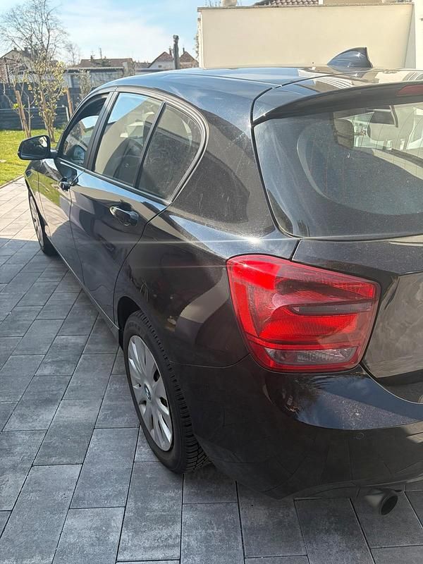 Gebraucht BMW 116 143 PS (105 kW) 2012 Schwarz Kleinwagen