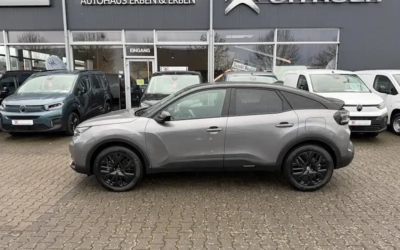 Neu Citroën C4 145 PS (106 kW) 2026 Grau SUV