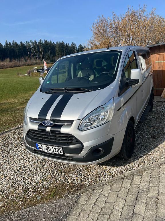 Gebraucht Ford Tourneo Titanium 155 PS (114 kW) 2014 Silber Van / Kleinbus