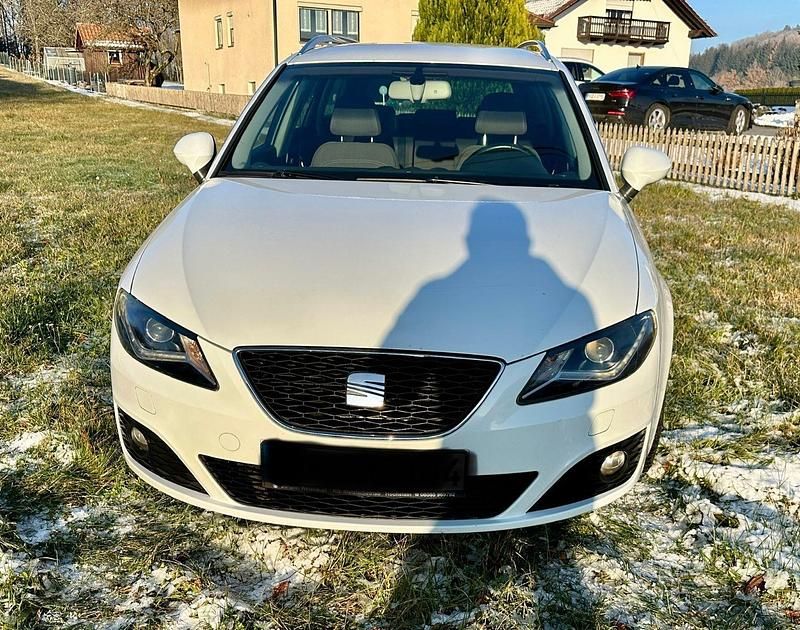 Weiß Gebraucht 2012 Seat Exeo Ecomotive Kombi | 4.790 € (Fairer Preis) - Bild 1/4