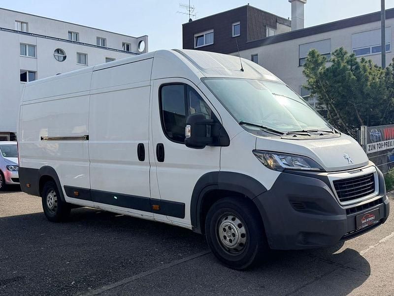Gebraucht Peugeot Boxer 163 PS (119 kW) 2017 Lack weiss banquise/deckende l Van
