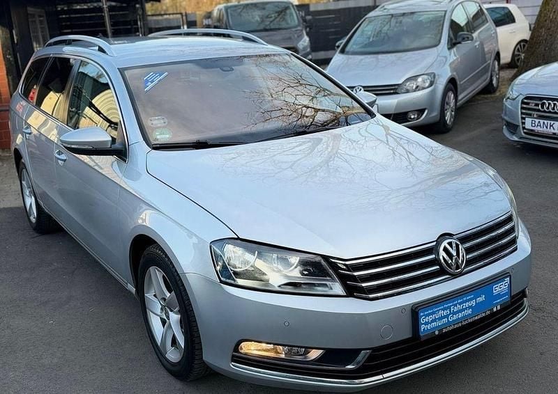 Gebraucht VW Passat 140 PS (102 kW) 2015 Silber Kombi
