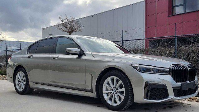 Gebraucht BMW 745e 286 PS (210 kW) 2019 Grau Limousine