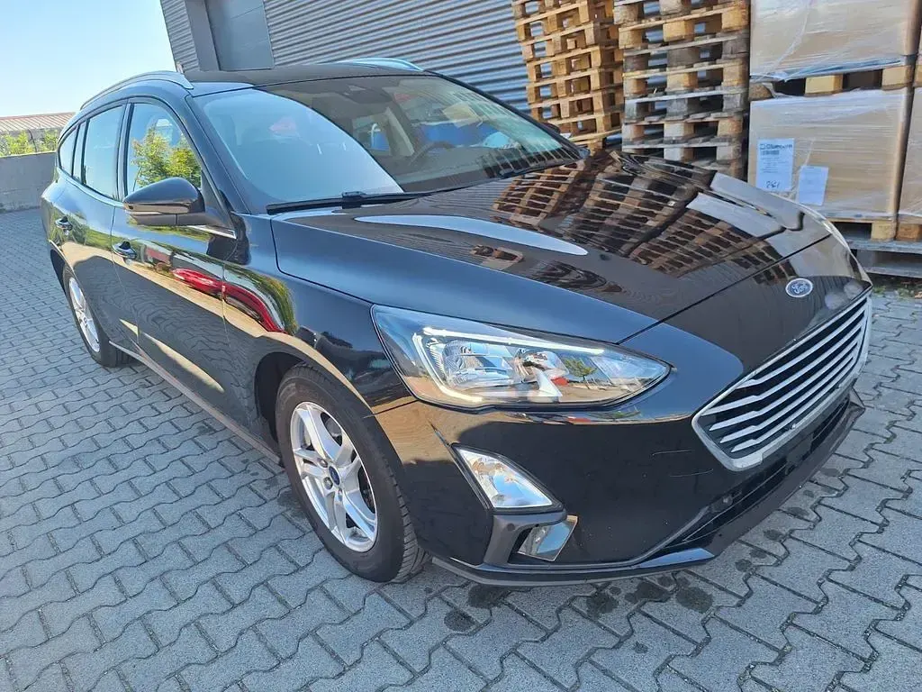 Gebraucht Ford Focus Cool & Connect 120 PS (88 kW) 2021 Schwarz Limousine
