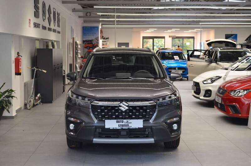 Gebraucht Suzuki SX4 S-Cross Comfort 102 PS (75 kW) 2023 Grau SUV