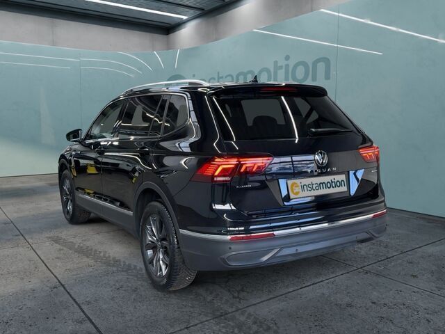 Gebraucht VW Tiguan Move 190 PS (139 kW) 2023 Schwarz SUV