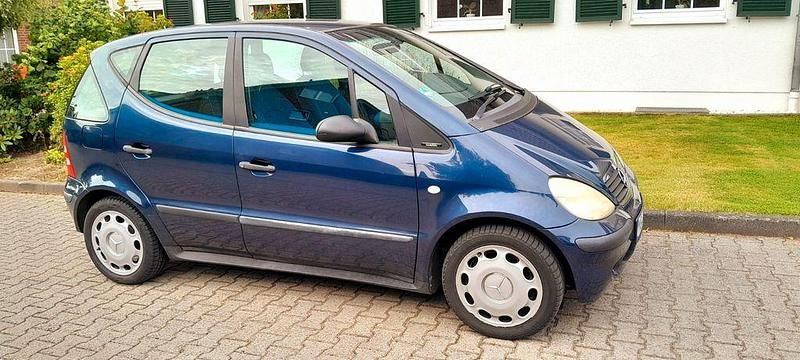Blau Gebraucht 2003 Mercedes A140 Classic Van / Kleinbus | 2.490 € (Etwas zu teuer) - Bild 1/4
