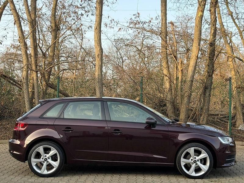 Gebraucht Audi A3 Attraction 110 PS (80 kW) 2015 Other Limousine