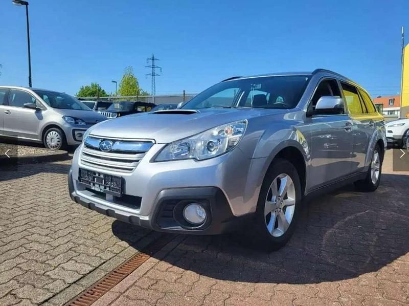 Gebraucht Subaru Outback 150 PS (110 kW) 2013 Silber SUV