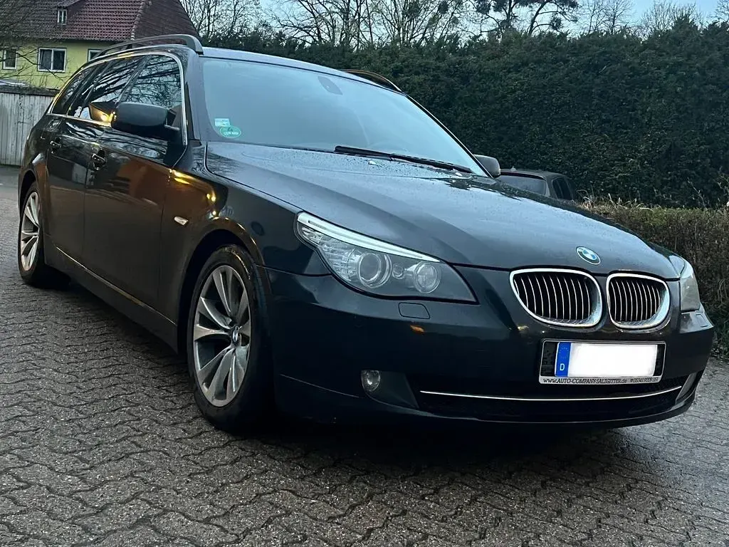 Gebraucht BMW 525 Exclusive 197 PS (144 kW) 2009 Schwarz Kombi