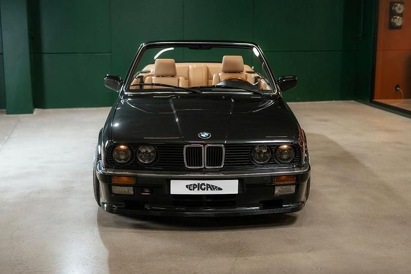 Gebraucht BMW 325 Cabriolet Performance 170 PS (125 kW) 1989 Schwarz Cabrio