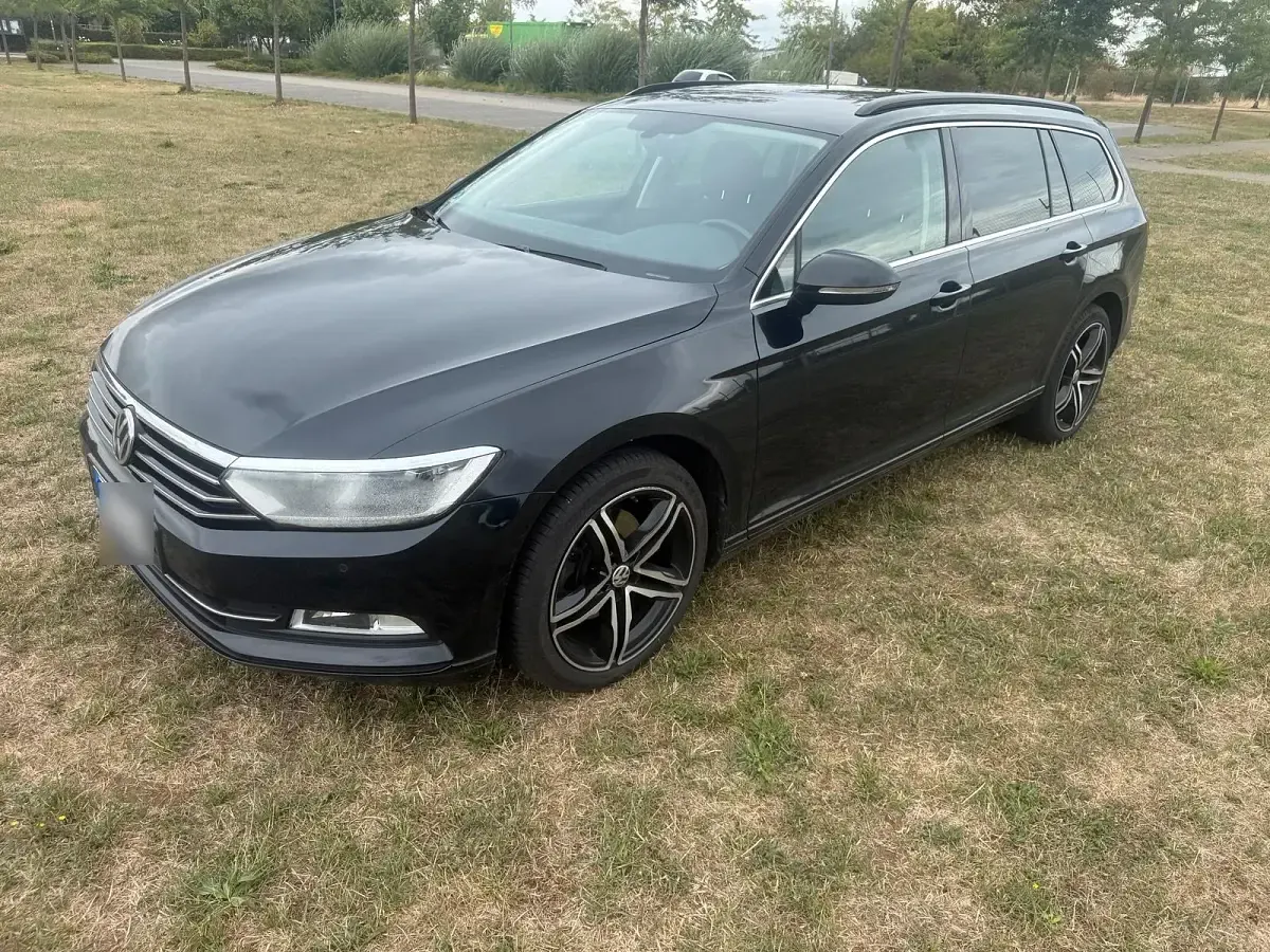 Gebraucht VW Passat Comfortline 150 PS (110 kW) 2018 Schwarz Kombi