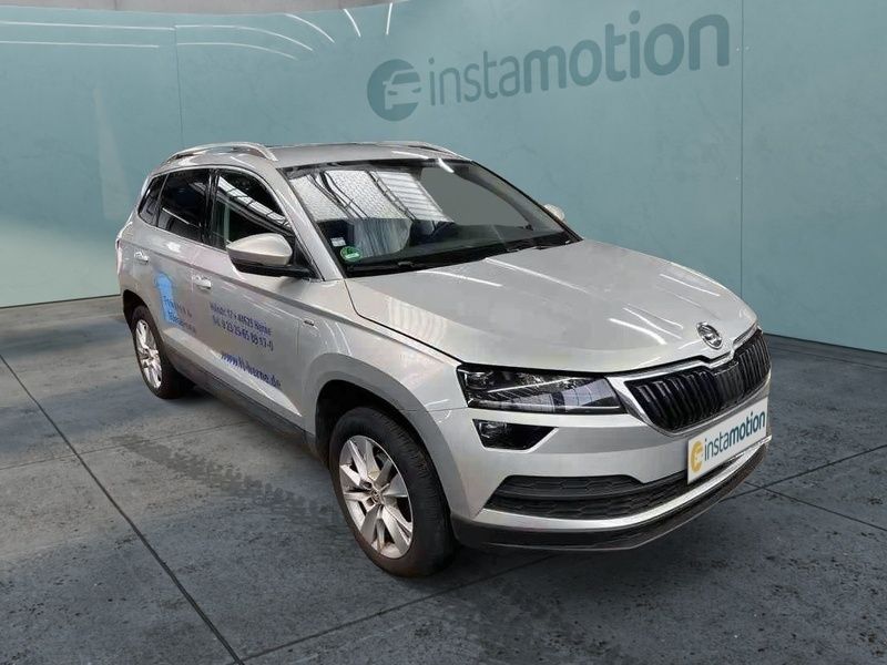 Silber Gebraucht 2021 Skoda Karoq Ambition SUV | 25.750 € (Guter Preis) - Bild 1/4