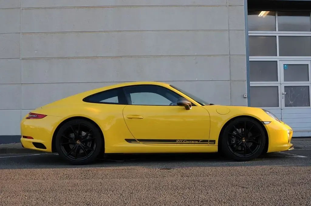 Gebraucht Porsche 911 Carrera T 370 PS (272 kW) 2018 Gelb Coupé