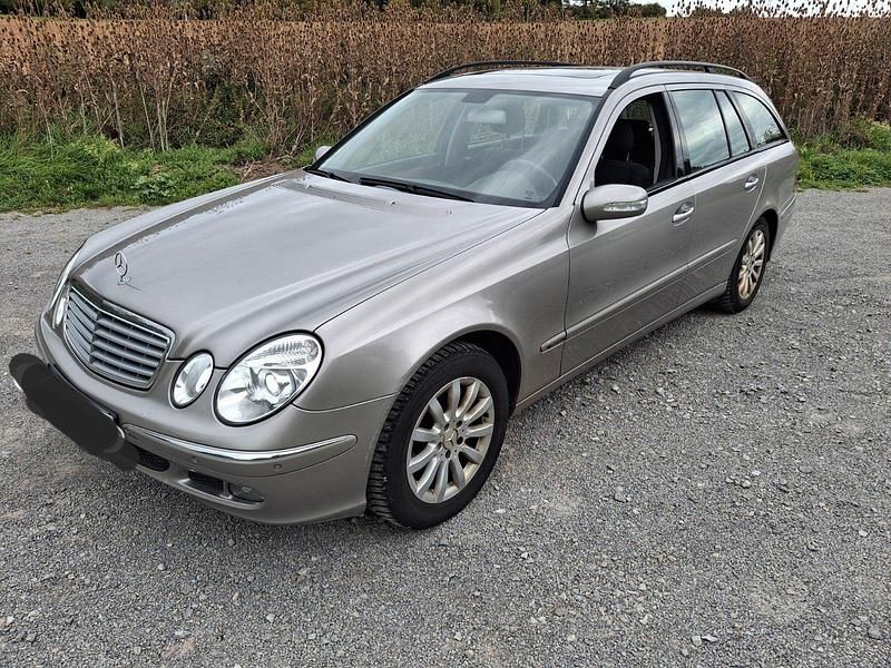 Grau Gebraucht 2005 Mercedes E280 Elegance Kombi | 3.299 € (Fairer Preis) - Bild 1/4