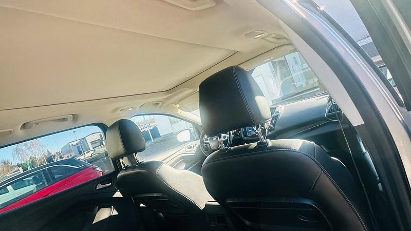 Gebraucht Ford Kuga 163 PS (119 kW) 2013 Grau SUV