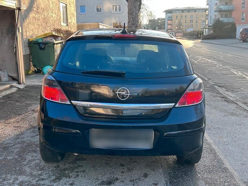 Gebraucht Opel Astra 95 PS (69 kW) 2007 Schwarz Limousine