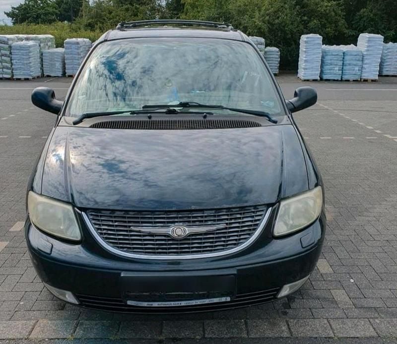 Schwarz Gebraucht 2002 Chrysler Voyager Van / Kleinbus | 500 € (Fairer Preis) - Bild 1/4