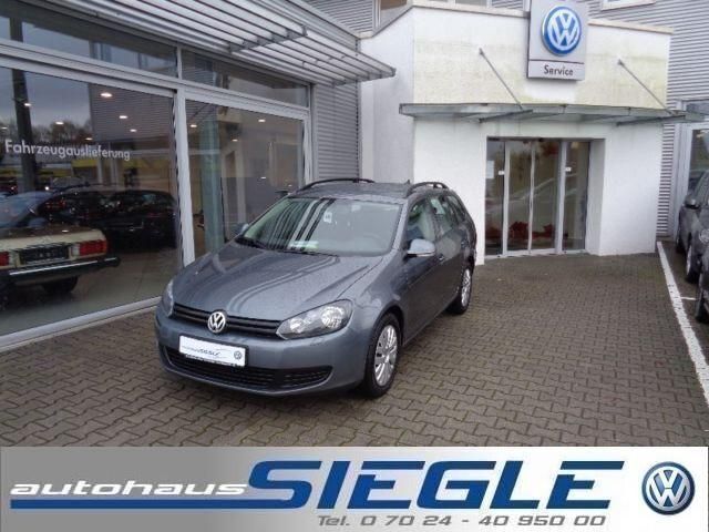 Grau metallic Gebraucht 2013 VW Golf VII Business Kombi | 11.640 € (Etwas zu teuer) - Bild 1/4