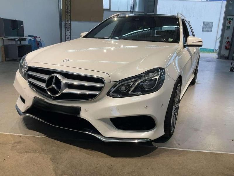 Diamantweiss Gebraucht 2015 Mercedes E350 AMG Kombi | 24.950 € (Etwas zu teuer) - Bild 1/4