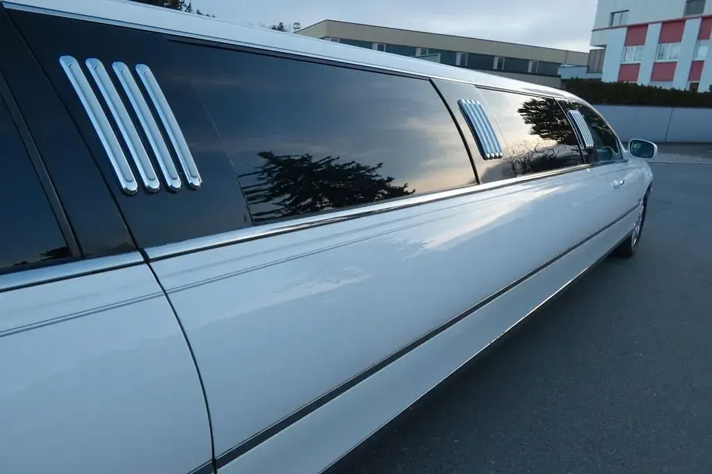 Gebraucht Lincoln Town Car 242 PS (177 kW) 2003 Weiß Limousine