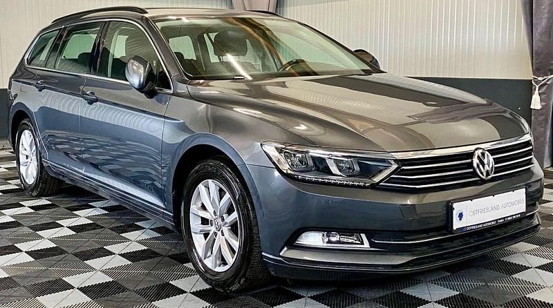 Grau Gebraucht 2018 VW Passat Comfortline Kombi | 14.990 € (Fairer Preis) - Bild 1/3